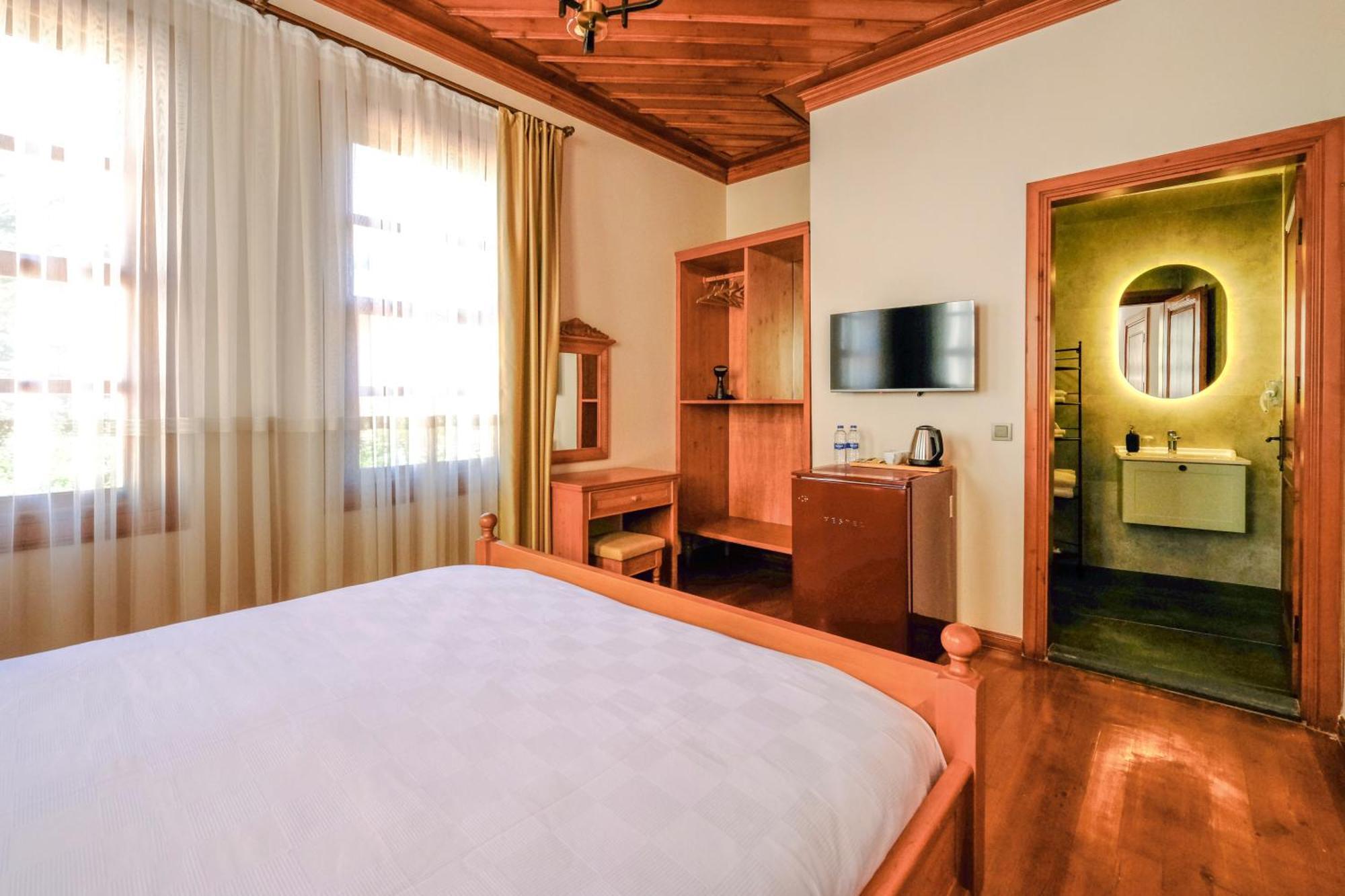 Pina Oldtown Otel