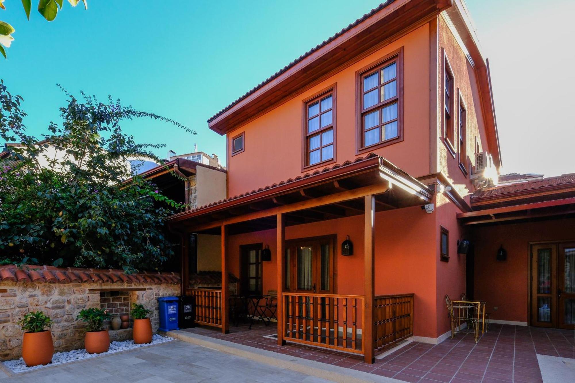 Pina Oldtown Otel Antalya